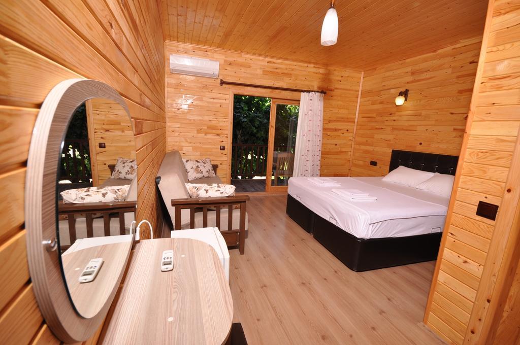 Hotel Cesur Pansiyon Çıralı Esterno foto